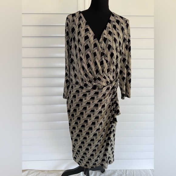 White House black market Elegant Black and Cream Patterned‎ Dress in Sz 14 - Picture 3 of 15